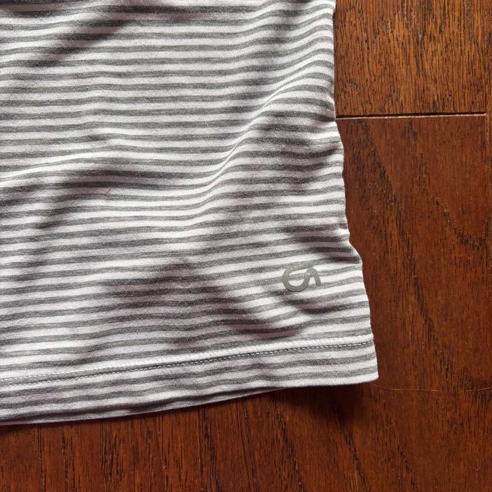 GapFit Gray White Striped Ruched Active Tee | Size Small
